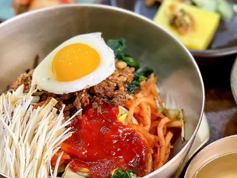 全州生牛肉拌飯