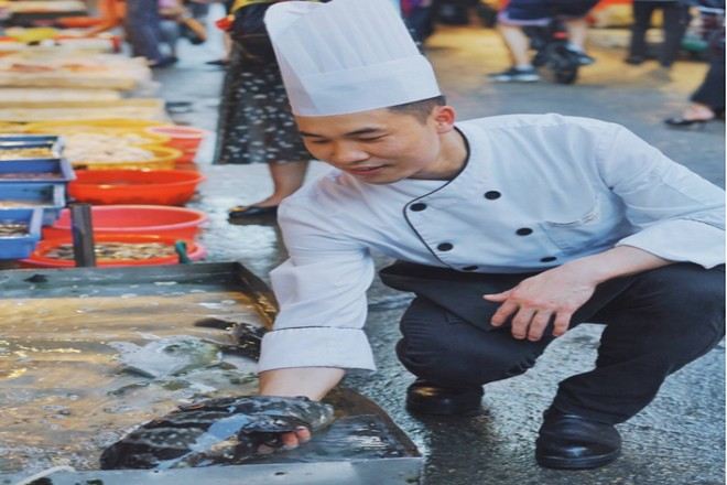 五星酒店大廚帶您八市海鮮市場趴趴走