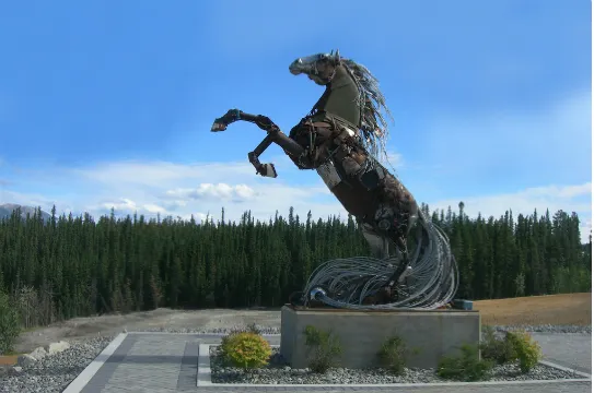 白馬塑像