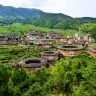 《閩粵風情．梅州+永定土樓+高鐵》連續2晚入住國際品牌~Howard Johnson梅州昌盛豪生大酒店 國家5A級旅遊景區「初溪土樓群」梅州永定純玩3天團