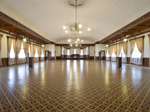 舊函館區公會堂