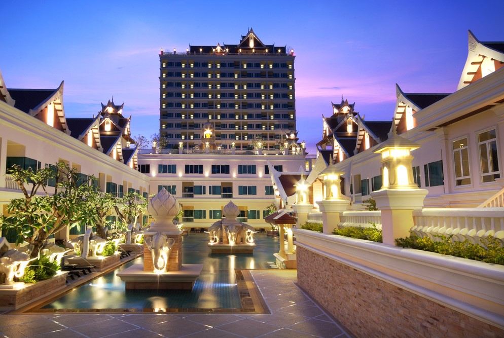 Grand Pacific Sovereign Resort & Spa (1)