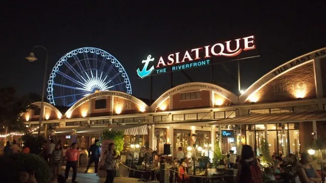 Asiatique The Riverfront