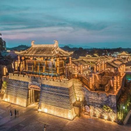 【5鑽】江西好風光‧宋城贛州3天高鐵團 江南宋城歷史文化城(重本包漢服體驗，專業攝影師跟拍、非遺漆扇DIY)、宋代古城牆、古浮橋、通天岩、福壽溝博物館、八境公園、鬱孤臺、享用豪華海鮮自助餐