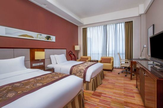 中山大信皇冠假日酒店