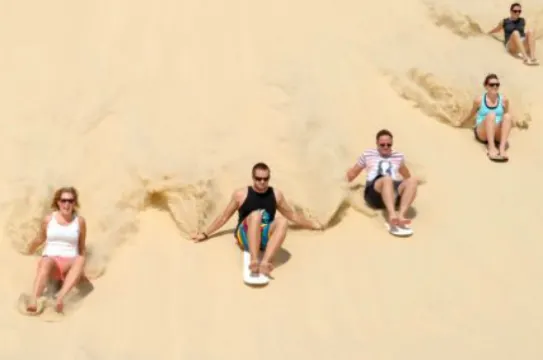 史提芬斯港-滑沙之旅