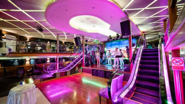 Wonderful Pearl Dinner Cruise