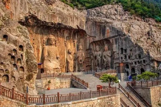 龍門石窟