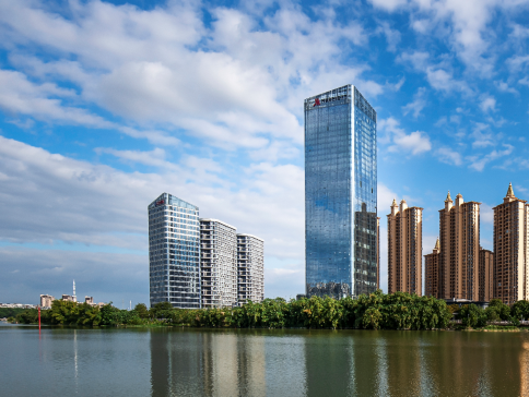 《潮遊潮州+揭陽》連續2晚入住國際品牌~揭陽MARRIOTT萬豪酒店  包廂享用【一人一隻招牌脫骨老鵝掌宴】【(位上)養顏火瞳花膠宴】【任吃一人一鍋牛肉火鍋宴】潮州揭陽美食純玩3天團