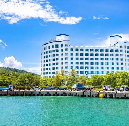  【國泰航空】高雄+ 台南+ 墾丁4天之旅  2晚墾丁長灘休閒飯店(海景房)、屏東東港漁港~華僑市場、大鵬灣國家風景區 *再減$160 憑指定中銀咭推廣碼 《BOC160A2》