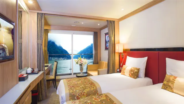 世紀神話號江景露台房
