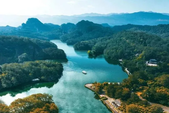 連城冠豸山石門湖