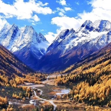 【4鑽】《4人成行‧全程豪華商務車》川西秘景、四姑娘山、木格措 6天純玩小包團  臥龍熊貓、四姑娘山、木格措、墨石公園、塔公草原、魚子西、新都橋、成都