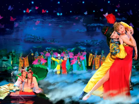 大型歌舞表演《夢回大唐》