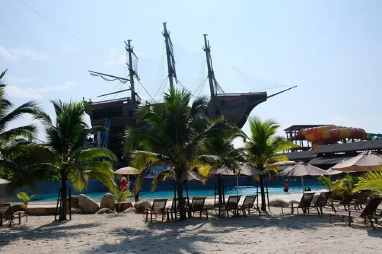 全新水上樂園 Gamuda Cove SplashMania