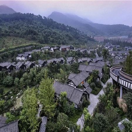 【5鑽】重慶奢華酒店、大足、榮昌6天純玩高鐵團 大足寶頂山石刻、榮昌夏布小鎮、萬寧古鎮、洪崖洞、輕軌穿樓、十八梯傳統風貌區(VIP座觀看非遺川劇)、磁器口古鎮、魁星樓【保證入住1晚重慶悅榕莊♨️】