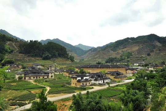 華安大地土樓群