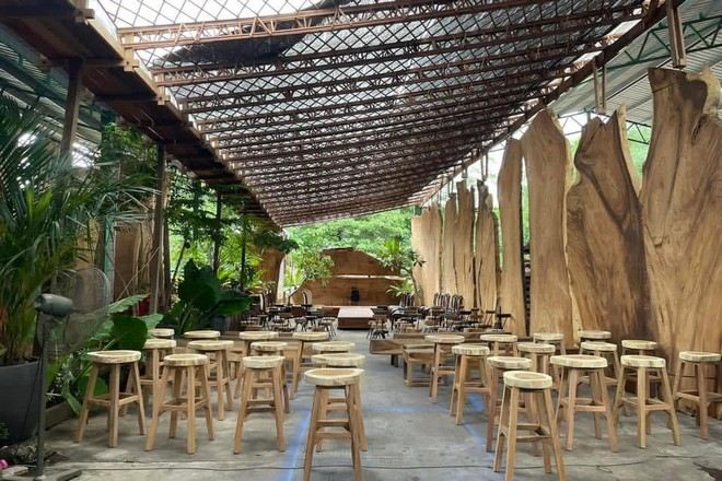 新源隆原木咖啡館