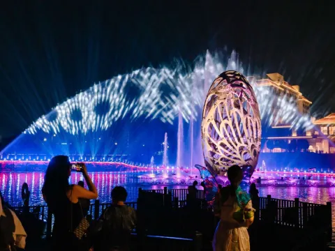 千花洲度假酒店_幻彩千花奇遇燈光SHOW