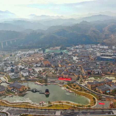 《隱世客家風情》2024年全新開業~定南客家古城 保證入住國際品牌DoubleTree河源匯景希爾頓逸林酒店+2024年全新開業和平凱里亞德酒店 【酒店豐富自助晚餐】河源美景純玩3天團