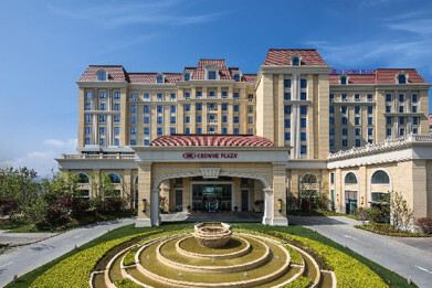 東方影都皇冠假日酒店