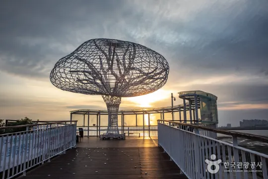 烏耳島生命之樹