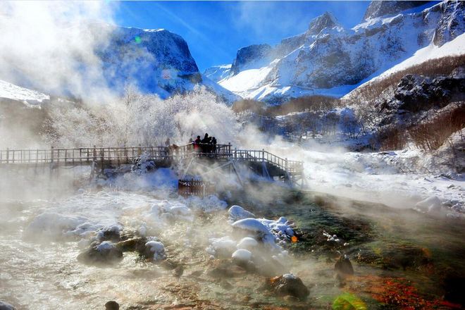 長白山聚龍溫泉群