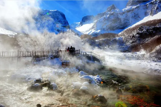長白山聚龍溫泉群
