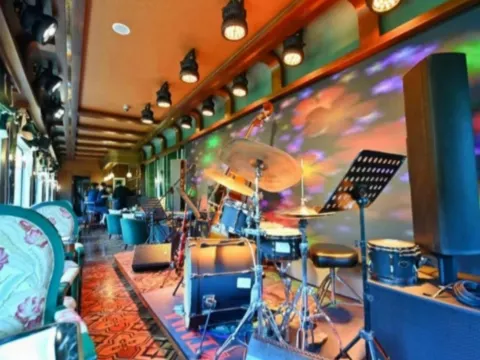 林都號專列-酒吧車