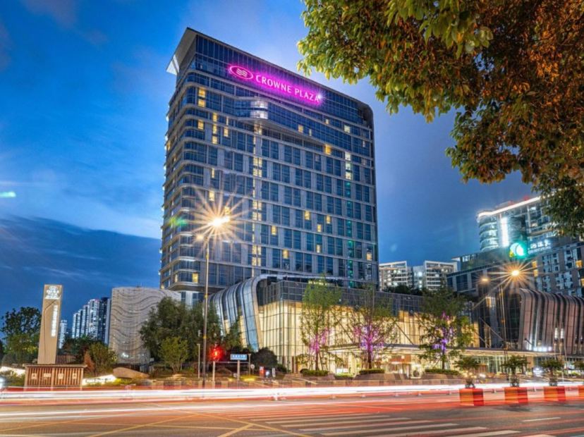 成都溫江皇冠假日酒店