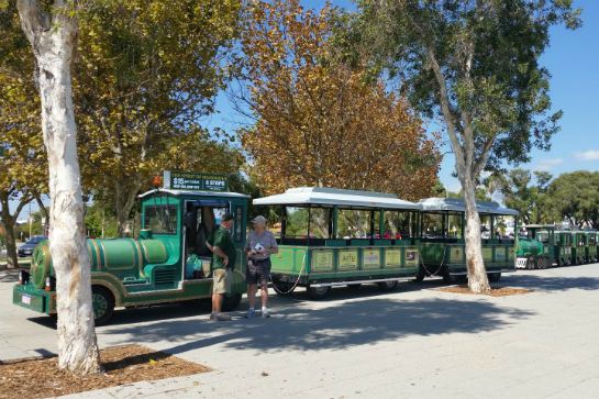 曼哲拉觀光小火車