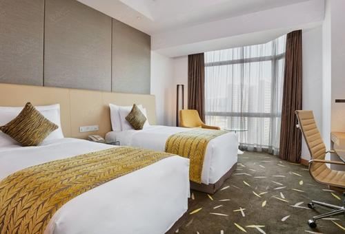 中山永安新城皇冠假日酒店