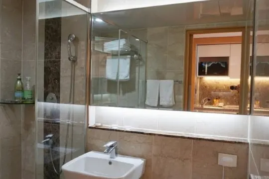 Sun Cruise Hotel & Condo