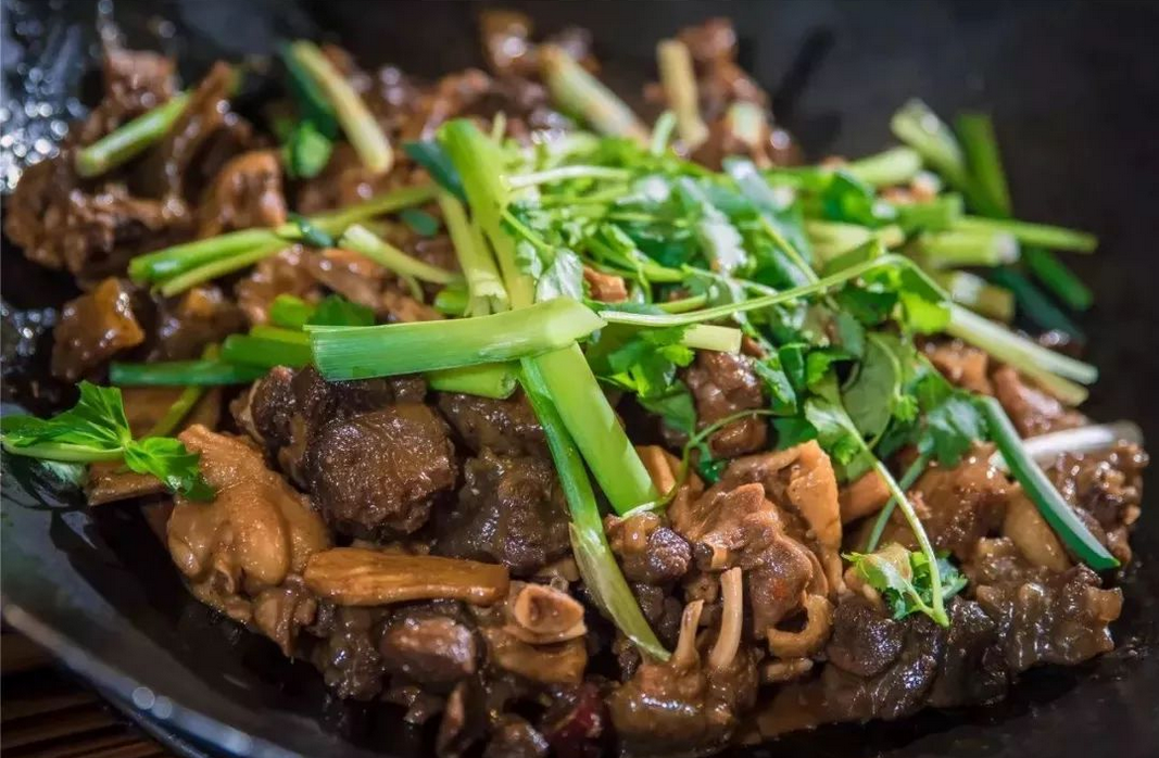 脆卜卜吊燒雞+惹味欖角焗排骨宴