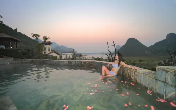 寶晶宮天鵝湖度假酒店 