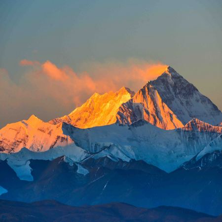 【5鑽】人氣西藏、前藏(拉薩、布達拉宮、大昭寺、羅布林卡、藏族生活體驗)、後藏(羊卓雍措、日喀則、扎什倫布寺、卡若拉冰川)、定日(珠穆朗瑪峰大本營(5200米)～觀賞珠穆朗瑪峰) 10天深度遊