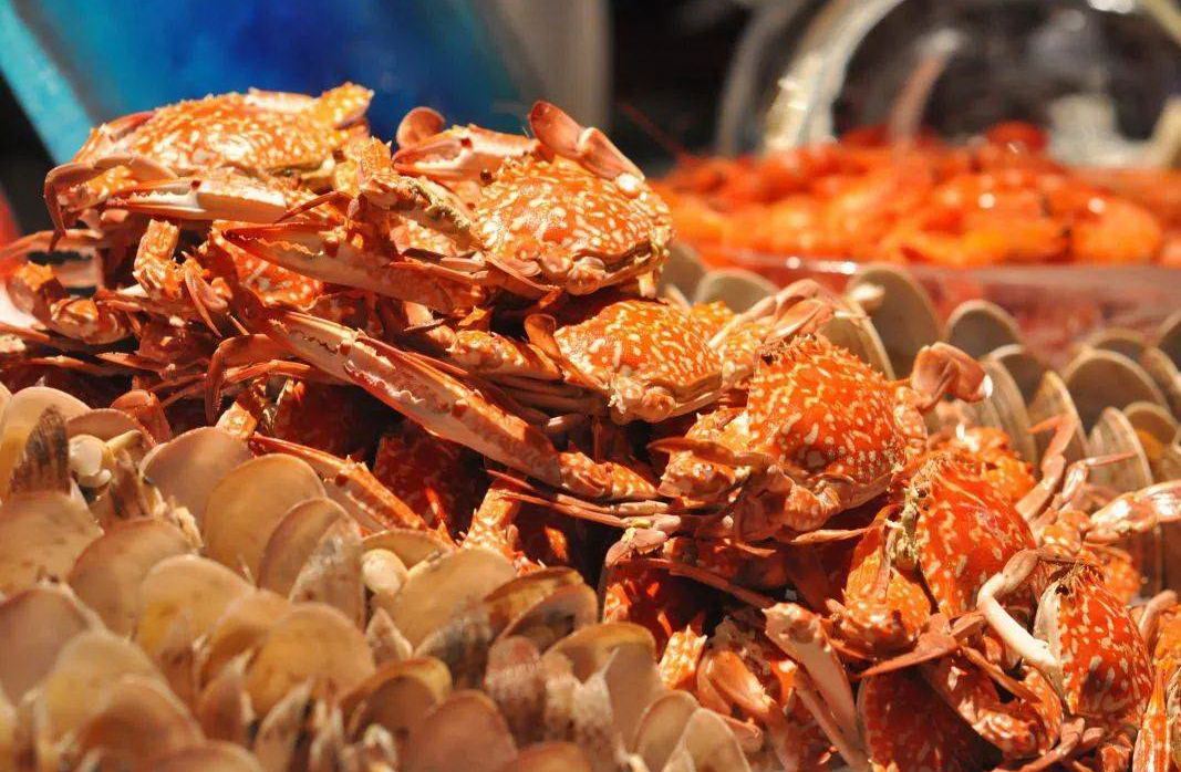 酒店豐富自助晚餐