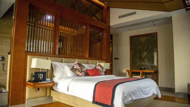 鶴鳴洲櫻花溫泉度假村