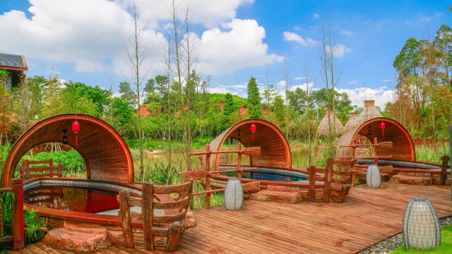 美的鷺湖森林溫泉