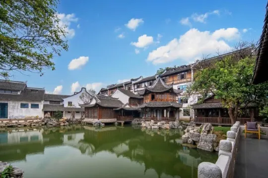 鹽官潮樂之城宣德門酒店