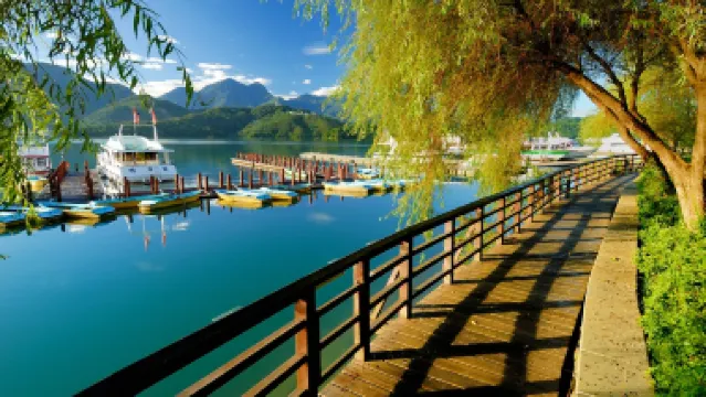 台中+日月潭+彰化+台北 5天抵玩超值團  ※鹿港老街、桂花巷藝術村、半邊井、天后宮、「台灣十大風景區之一」日月潭國家風景區*再減-$160憑指定中銀咭推廣碼【BOC160A3】