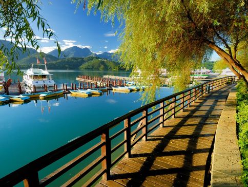 台中+日月潭+彰化+台北 5天抵玩超值團  ※鹿港老街、桂花巷藝術村、半邊井、天后宮、「台灣十大風景區之一」日月潭國家風景區  *再減$160 憑指定中銀咭推廣碼 《BOC160A2》