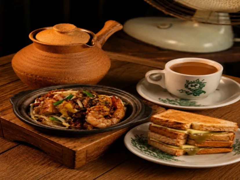 瓦煲海南茶+瓦煲炒豬腸粉+燒麵包