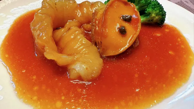 (位上)瓊漿陳韻潤金盅+(位上)黑松露鮑魚扣花膠宴