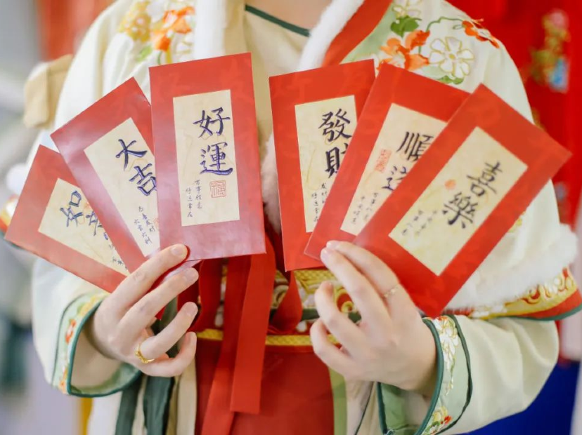 海上彩虹號遊船