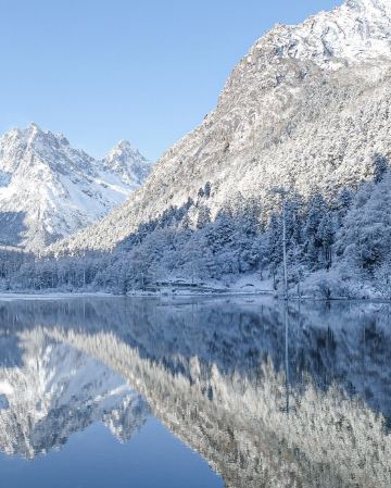 《九寨溝‧四姑娘山》醉美童話美景深度遊 九寨溝、牟尼溝(鈣化疊瀑)(2月)/黃龍(3月起)、東方阿爾卑斯山~四姑娘山、臥龍國家級自然保護區、都江堰、City Walk 漫遊成都8天豪華團