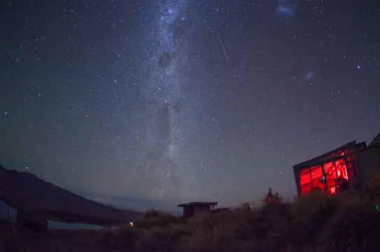 夜晚的約翰山天文台咖啡廳