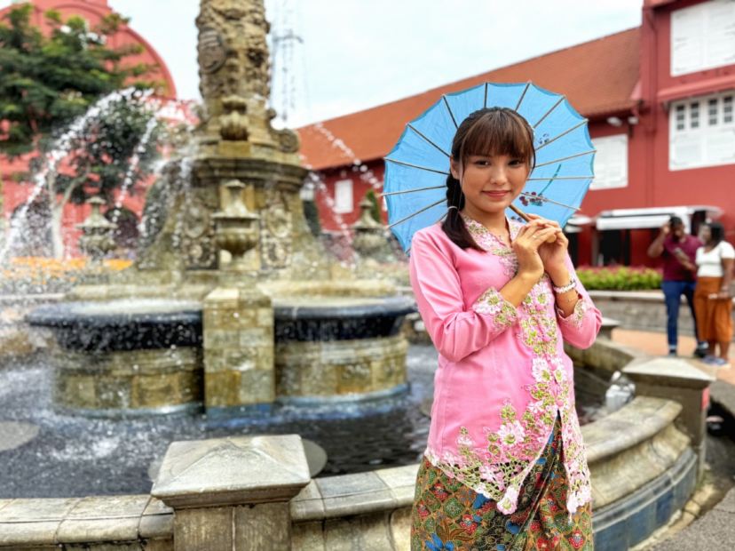 【特色體驗】穿上小娘惹服裝拍攝家庭合照，漫遊馬六甲古城