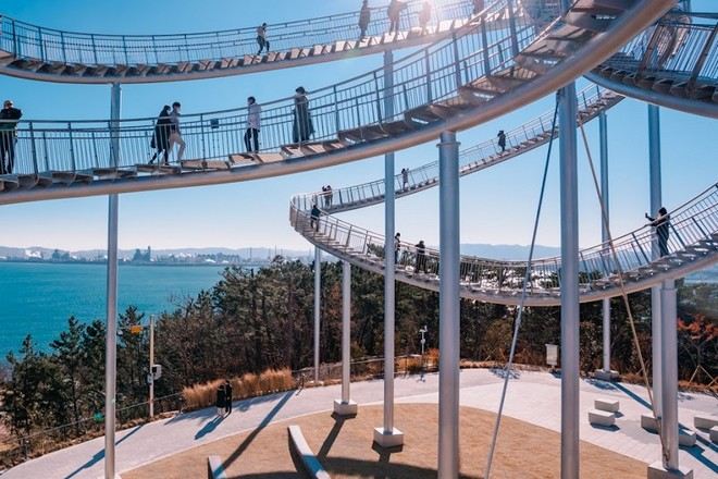 環湖公園Space Walk 天空步道