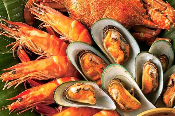 酒店豐富自助晚餐